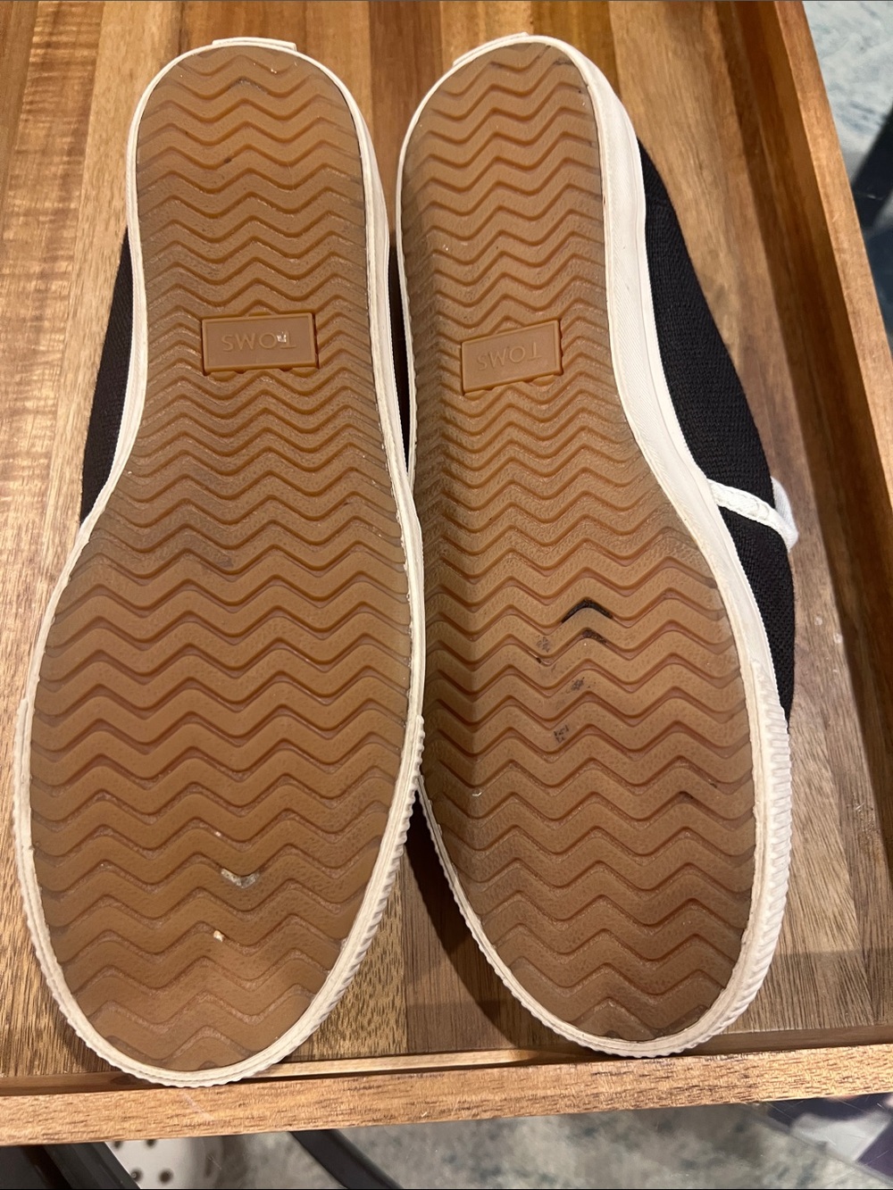 Toms Black Canvas Slip-On Loafers with White Trim Size 8 Women - Picture 6 of 8